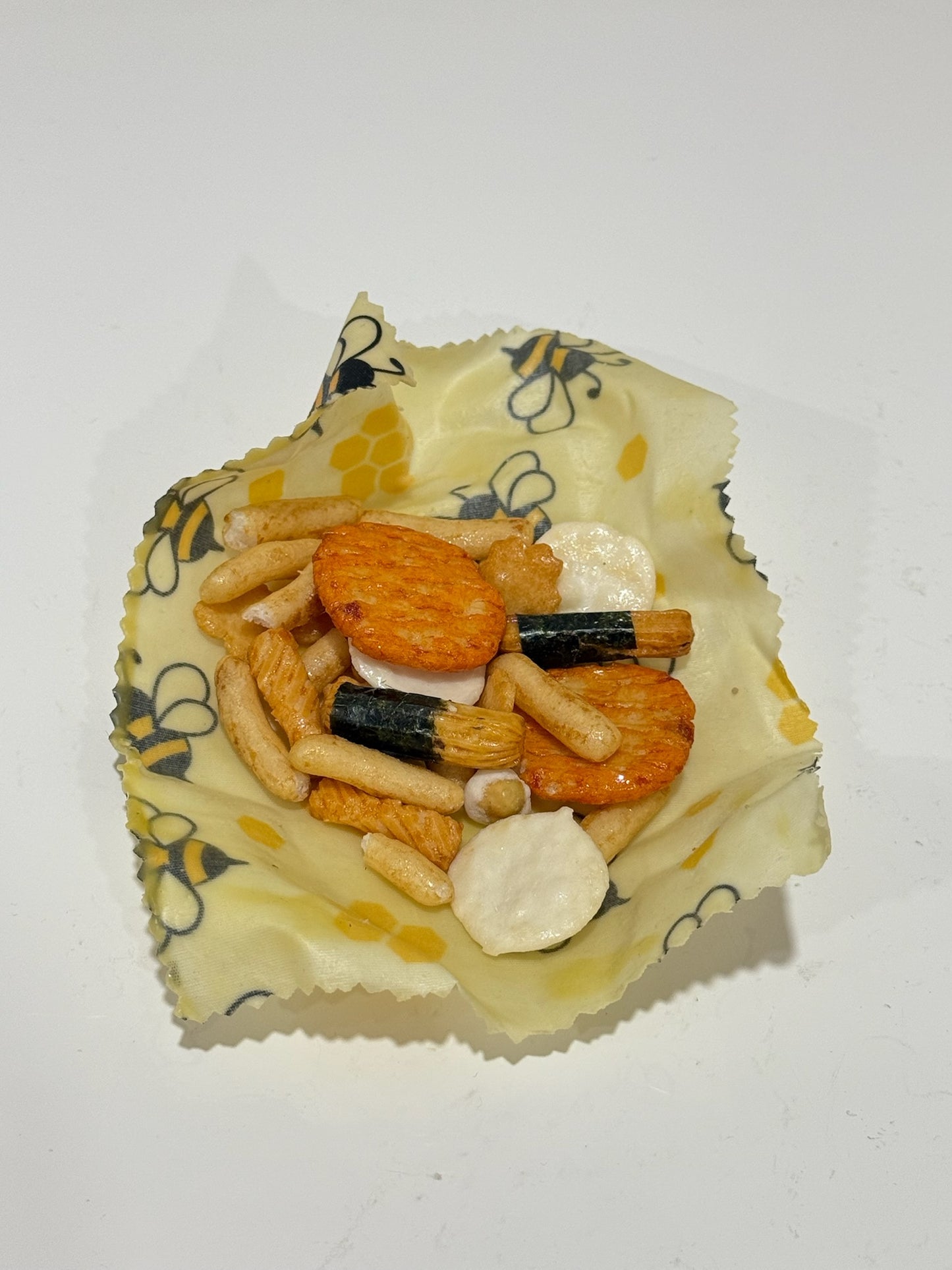 Sustain-a-Bee reusable Beeswax food wrap - "Golden BuzzyBee" (Pack of Three - Small, Medium & Large)